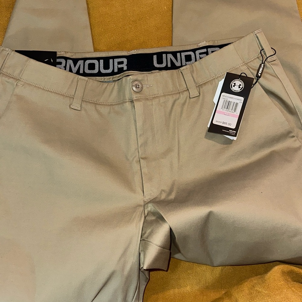 UNDER ARMOUR!! Straight. Khaki.